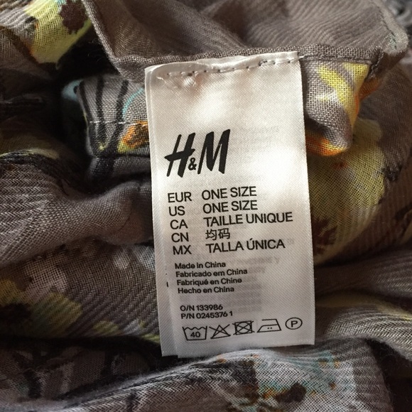 Scarf - Picture 3 of 3