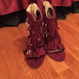 Burgundy  fringe heels!!👠👠👠👠