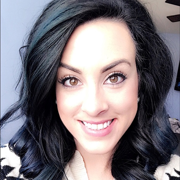 Meet your Posher, Ashley - Picture 1 of 1