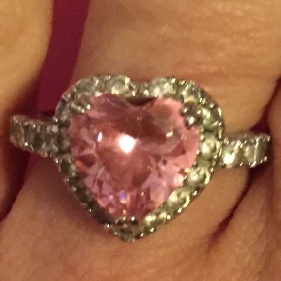 Diamond heart ring
