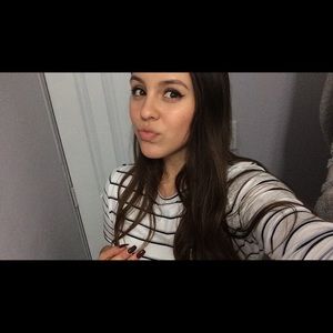 Meet your Posher, Daniela