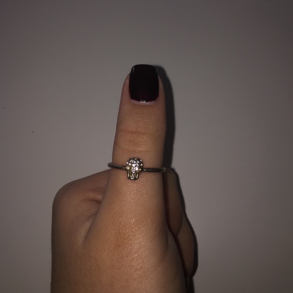 Skull thumb ring