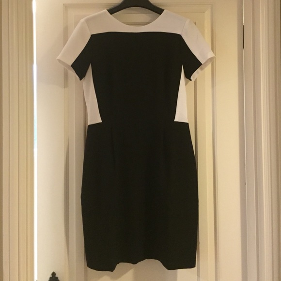 club monaco black and white dress Club Monaco Black/whiteOne Shoulder Mini Party Dress Size 4 NWT