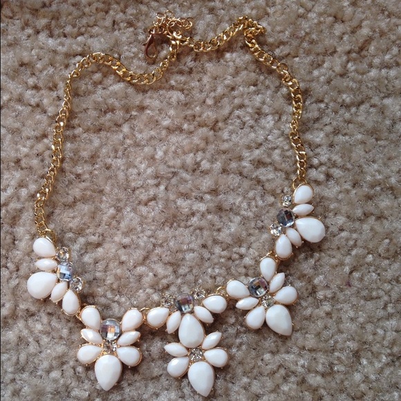 White crystal bib statement necklace