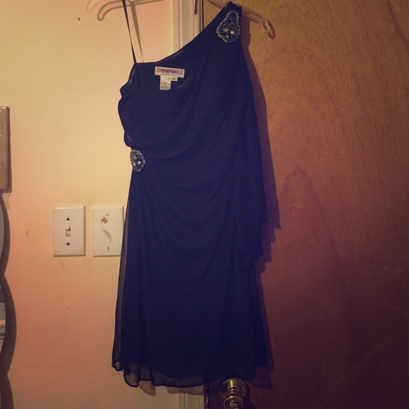 black one shoulder dress with sequins