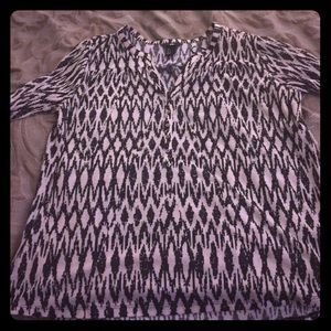 3/4 length sleeve shirt