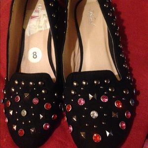 Black stud flats