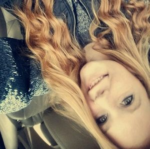 Meet your Posher, Olivia