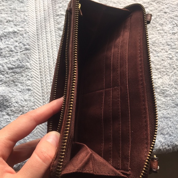 Leather Fossil Clutch - Picture 4 of 4