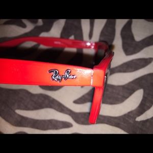 RED WAYFARER CLASSIC RAYBANS 🕶✨