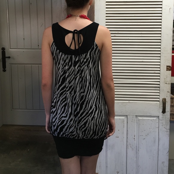 Animal print grey and black Geneva dress - Picture 2 of 4