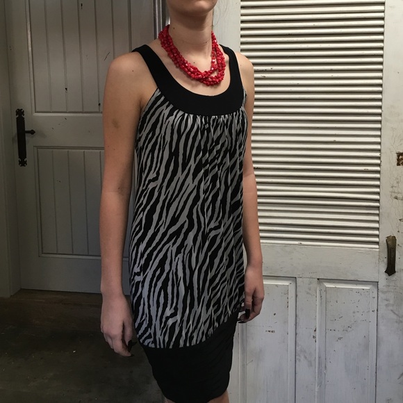 Animal print grey and black Geneva dress - Picture 3 of 4