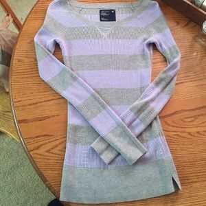 Adorable American Eagle sweater in size S!