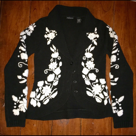 Moda international sweater.