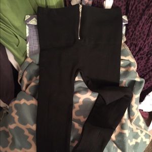 Black fleece-like lined leggings
