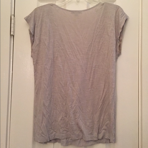 💥MUST GO!💥Grey Top w/ Flowers & Lace - Picture 3 of 3