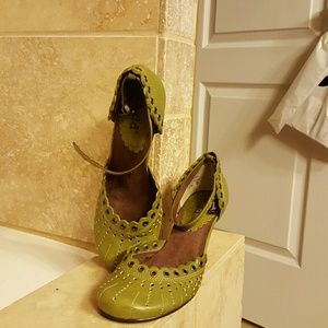 Green Flirty Heel