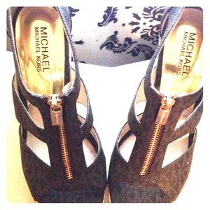 MK Wedges