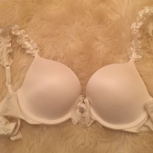 Victoria's Secret 36a push-up bra.