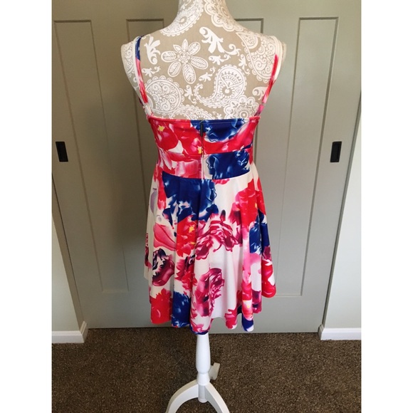 SOLD NWT choies dess - Picture 3 of 4