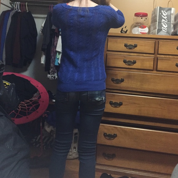 Blue sweater - Picture 2 of 3