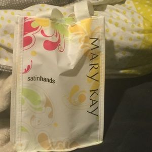 Mary Kay's Satin hands kit includes a scrub &cream
