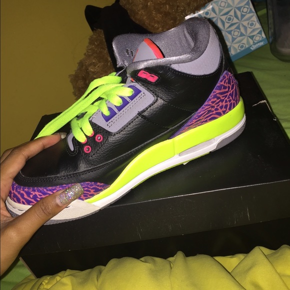Jordan 3s - Picture 2 of 2