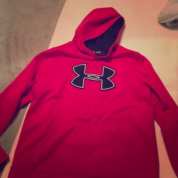 Under Armour sweatshirt