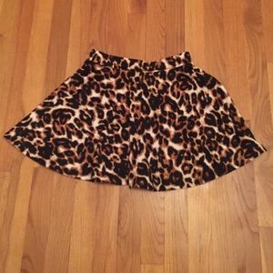 🎉BOGO🎉 Cheetah print skater skirt