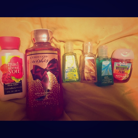 ✨✨MAKE AN OFFER Bath and body works set