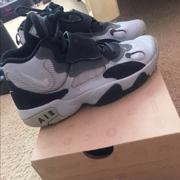 AIR SPEED NIKE TURFS WORN ONCE - Picture 2 of 3