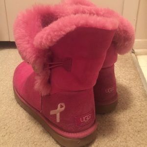 UGG Short Breast Cancer Awareness Uggs