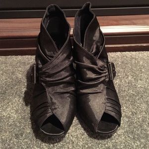 Black peep toe heels