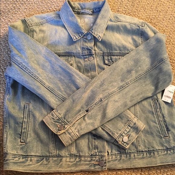 GAP jean jacket BRAND NEW
