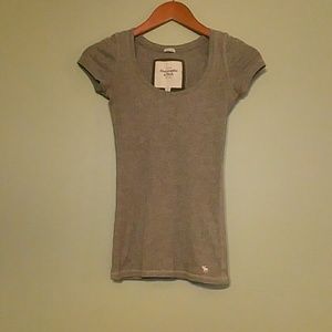 Women's Abercrombie top