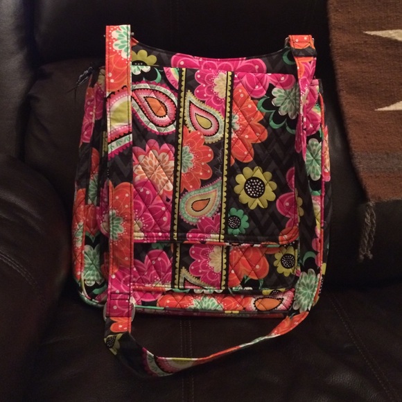 Vera Bradley NWOT ziggy zinnia mail bag