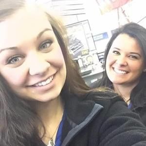 Meet your Posher, Kayla