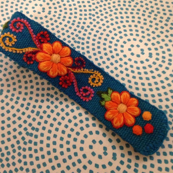 Embroidered headband from Peru