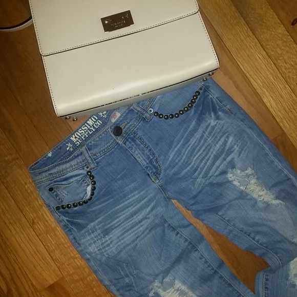 Light Washed Ripped Jeans