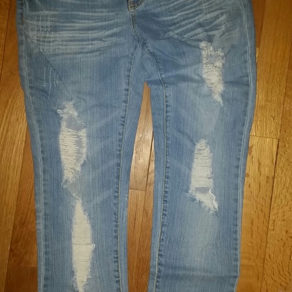 Light Washed Ripped Jeans - Picture 2 of 3