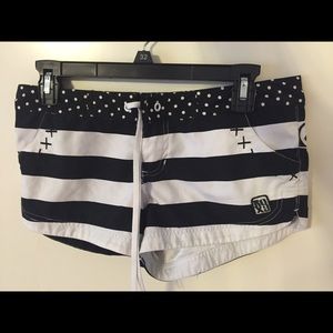 ROXY Shorts | Size 1 | Black & White