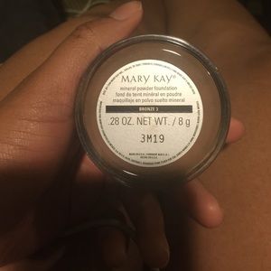 Mary Kay's mineral powder foundation