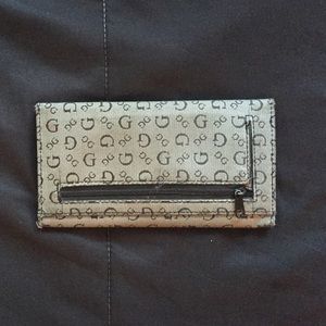 Guess Wallet