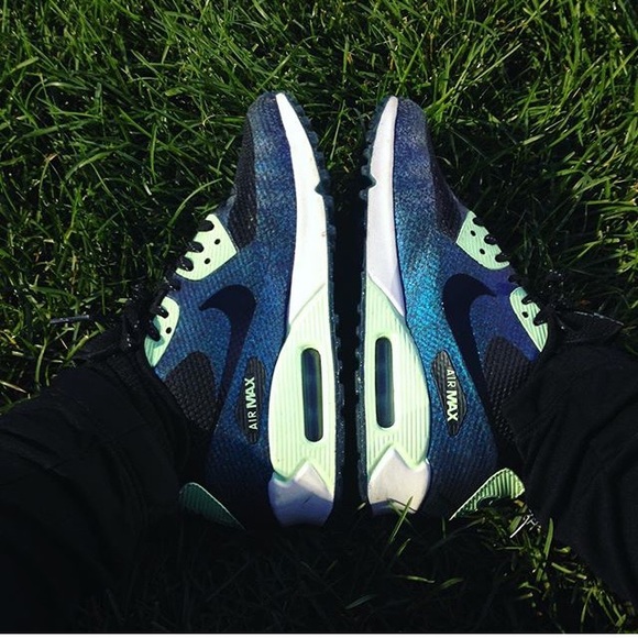 Vapor Green and Turquoise Nike Air Max
