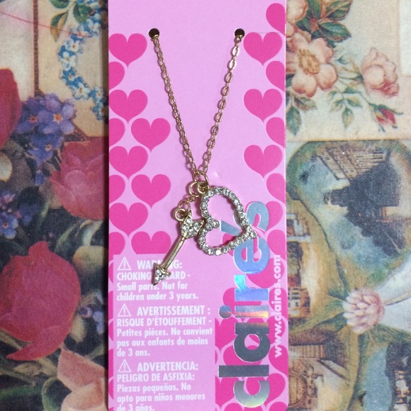 Claire's heart necklace