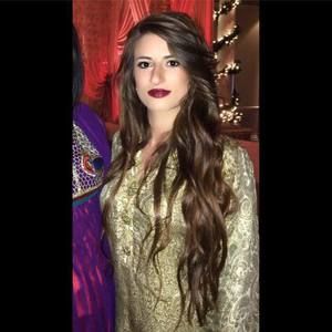 Meet your Posher, Salena