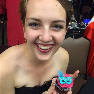 Meet your Posher, Ashley