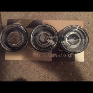 Sigma eye shadow base kit in Bare