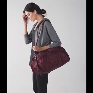 Lululemon Gym To Win Duffle Bordeaux
