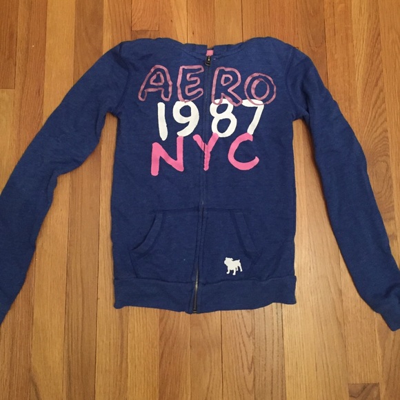 🎉BOGO🎉 Blue sweatshirt - Picture 1 of 3